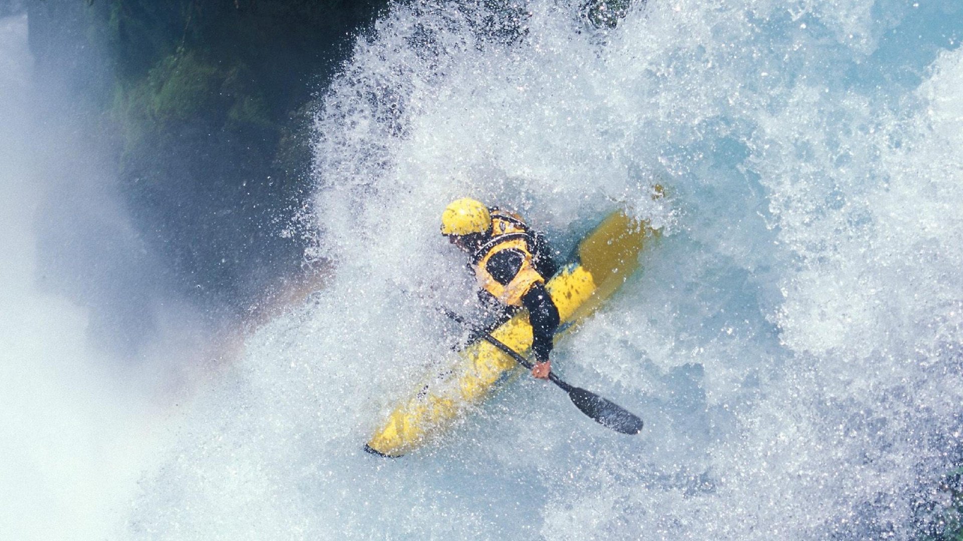 欧洲杯激情再临：攻防精彩不断，令人心潮澎湃！